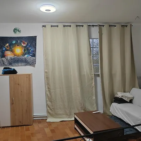 1 Zimmer *